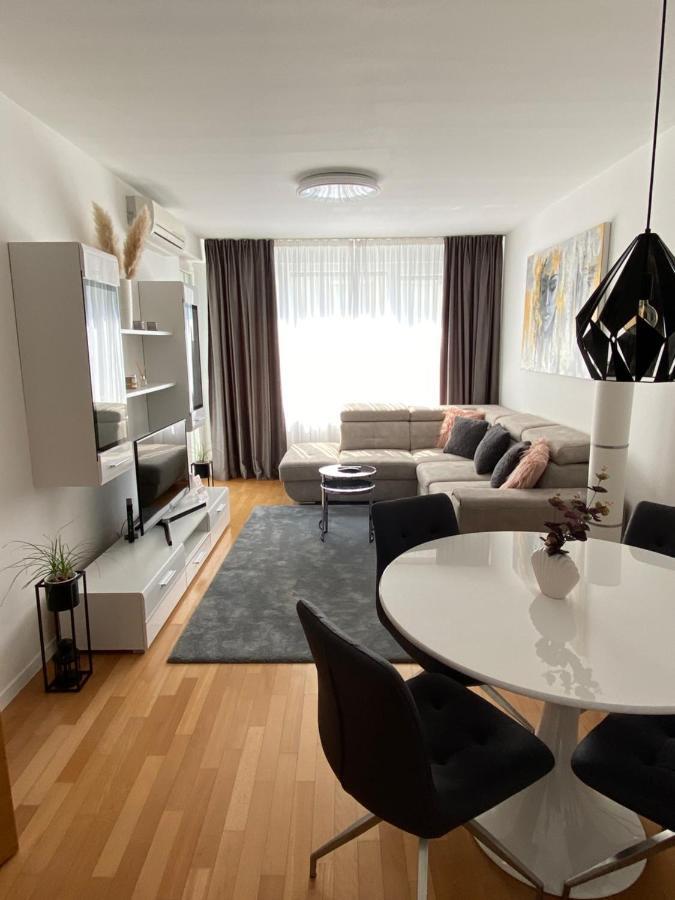 Apartment Queen Zagreb Buitenkant foto