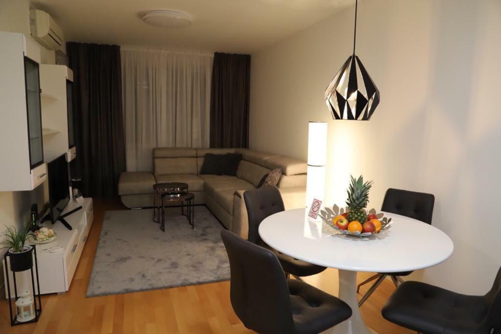 Apartment Queen Zagreb Buitenkant foto